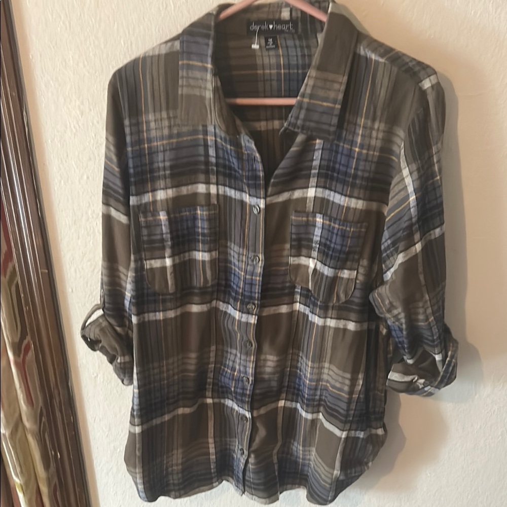 Fitted Flannel Button-Up